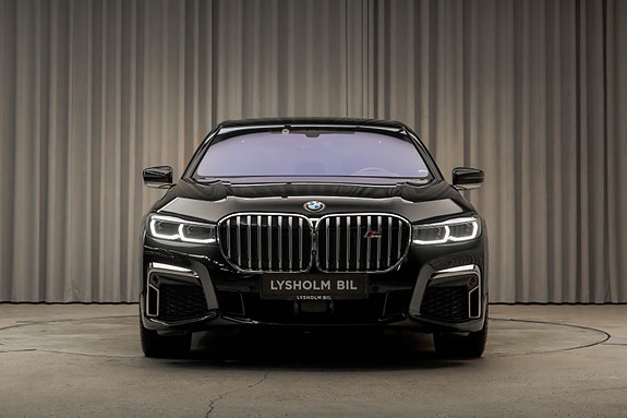 BMW 745Le 8 of 30