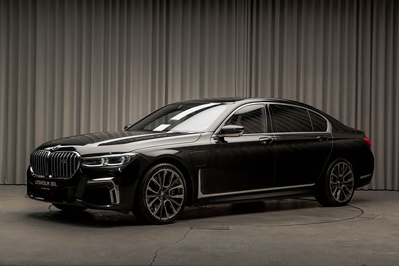 BMW 745Le 9 of 30