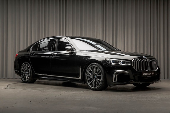 BMW 745Le 2 of 30