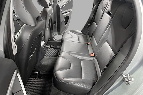 Volvo XC60 19 of 30