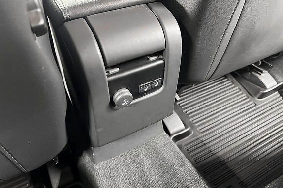 Volvo XC60 20 of 30