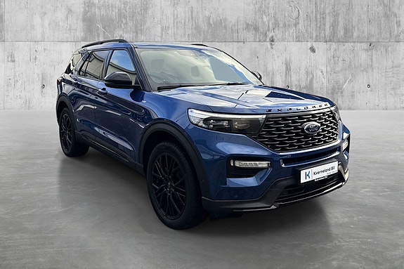 Ford Explorer 3 of 19