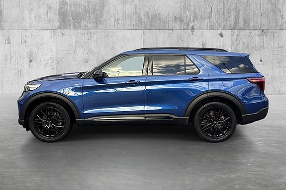 Ford Explorer 8 of 19