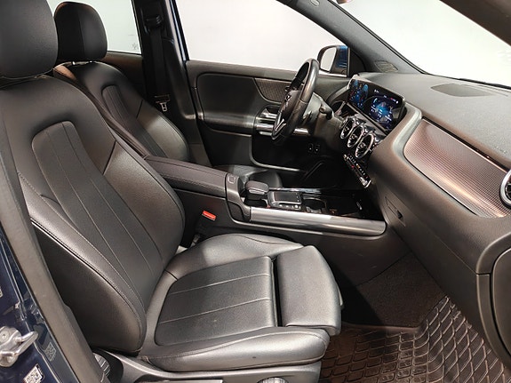 Mercedes-Benz GLA250 e 10 of 13