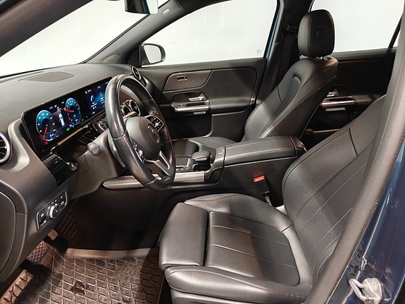 Mercedes-Benz GLA250 e 6 of 13