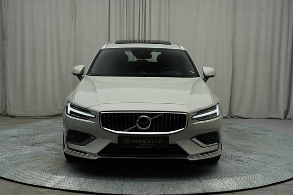 Volvo V60 5 of 30
