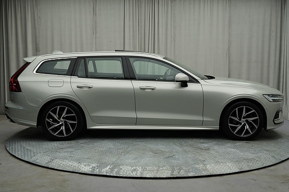 Volvo V60 11 of 30