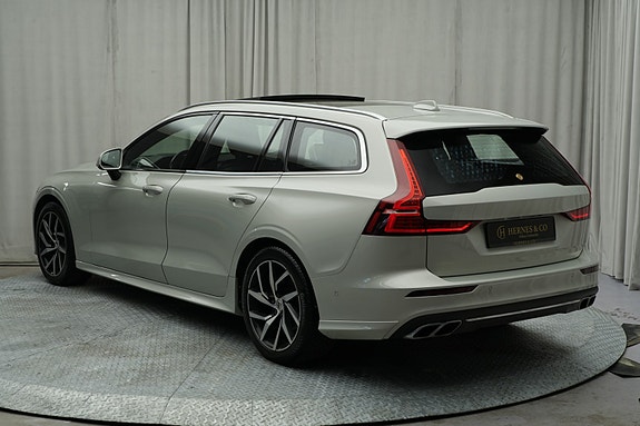 Volvo V60 14 of 30