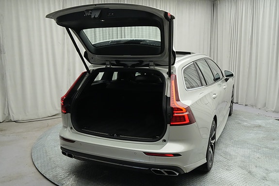 Volvo V60 17 of 30