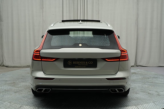 Volvo V60 15 of 30