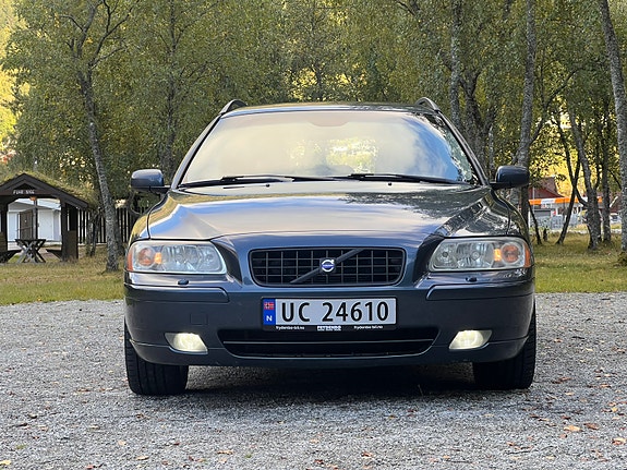 Volvo V70 10 of 23