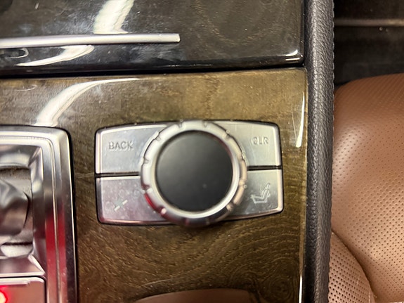 Mercedes-Benz SL550 21 of 27