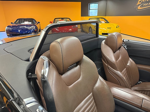 Mercedes-Benz SL550 9 of 27