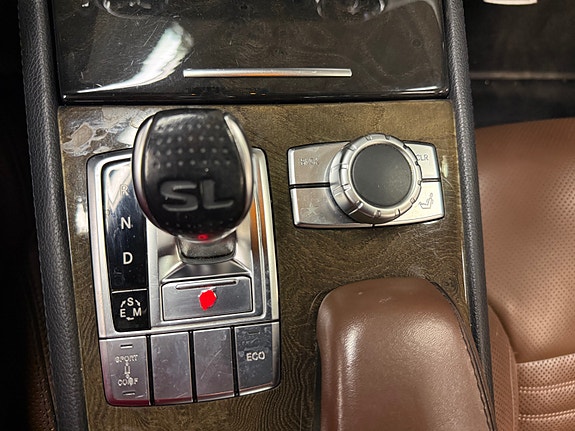 Mercedes-Benz SL550 22 of 27
