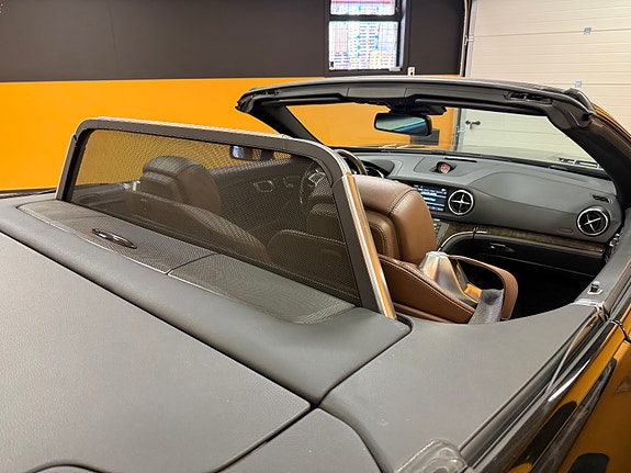 Mercedes-Benz SL550 7 of 27