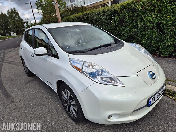 Nissan Leaf 3 of 23
