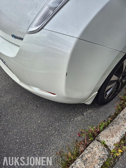Nissan Leaf 22 of 23