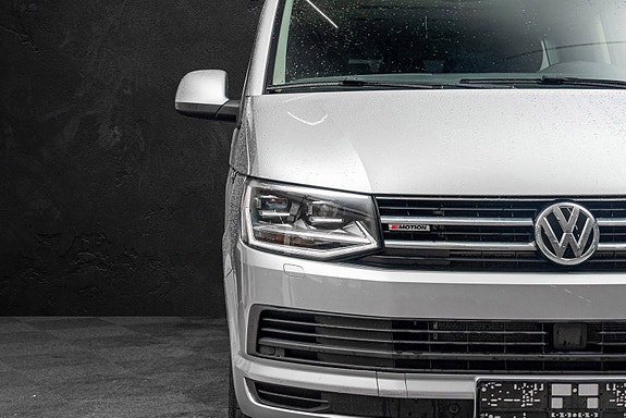 Volkswagen Caravelle 4 of 24