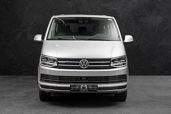 Volkswagen Caravelle 2 of 24