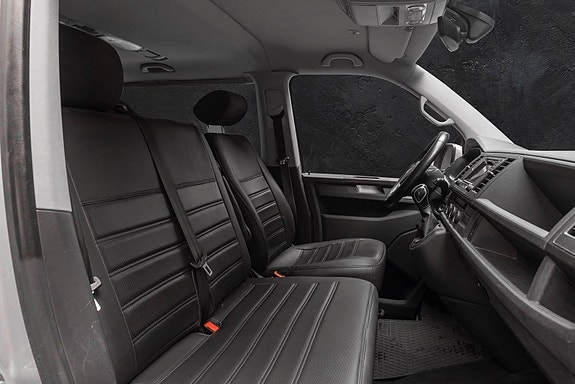 Volkswagen Caravelle 20 of 24