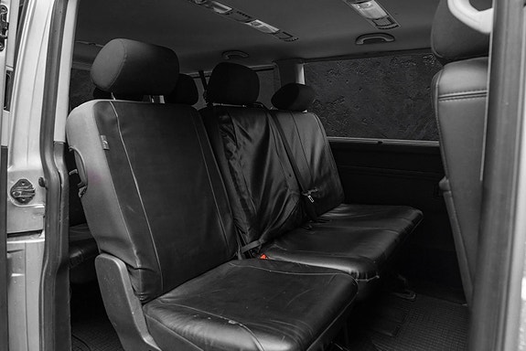 Volkswagen Caravelle 22 of 24