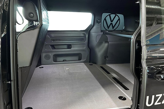 Volkswagen ID. Buzz 6 of 18