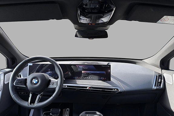 BMW iX 10 of 21