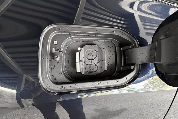 BMW iX 9 of 21