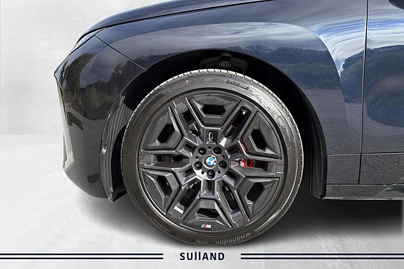 BMW iX 20 of 21