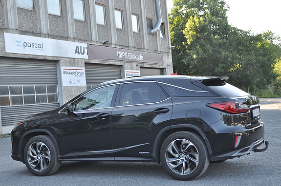 Lexus RX450h 10 of 30