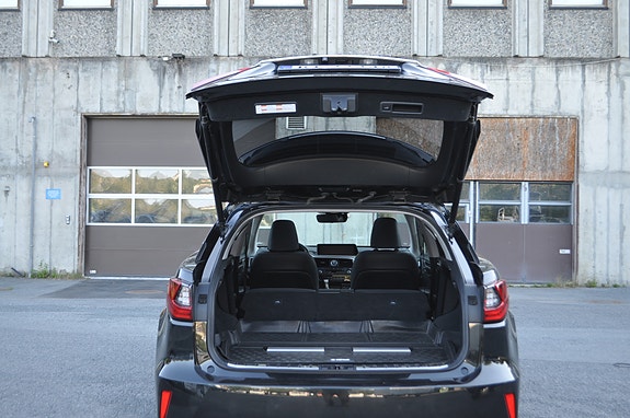 Lexus RX450h 25 of 30