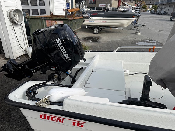 Øien 16 med Suzuki DF30ATL + henger 8 of 18