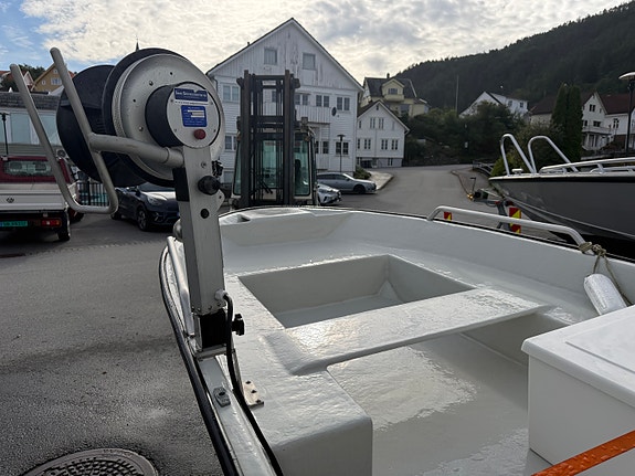 Øien 16 med Suzuki DF30ATL + henger 5 of 18