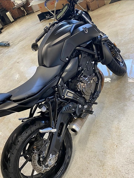 Yamaha MT-07 3 of 5
