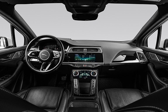 Jaguar I-PACE 18 of 30