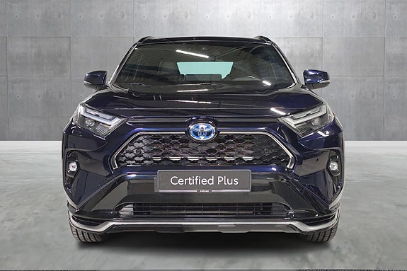 Toyota RAV4 8 of 30