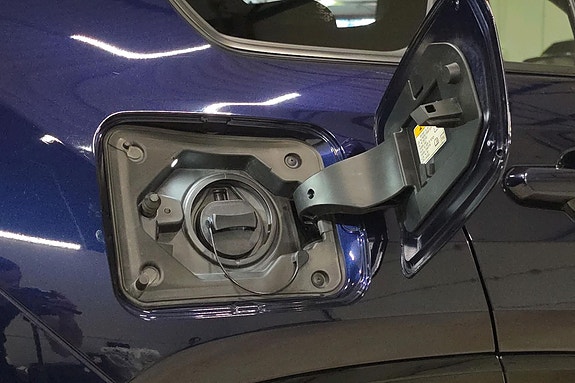 Toyota RAV4 9 of 30