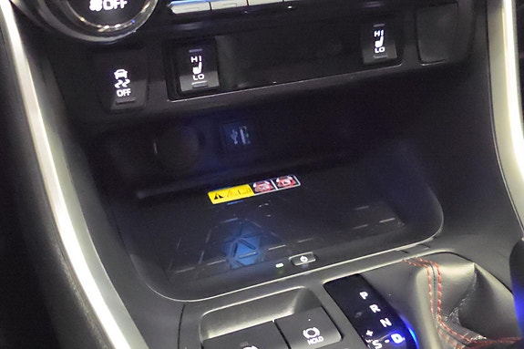Toyota RAV4 27 of 30