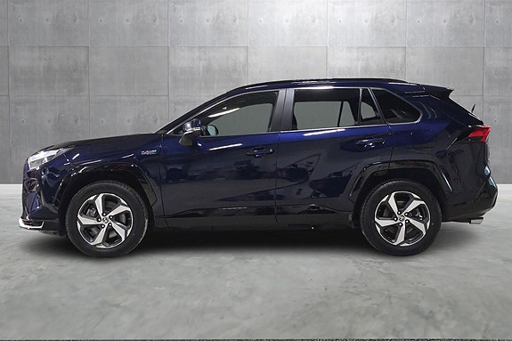Toyota RAV4 2 of 30