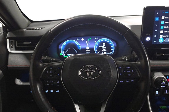 Toyota RAV4 12 of 30