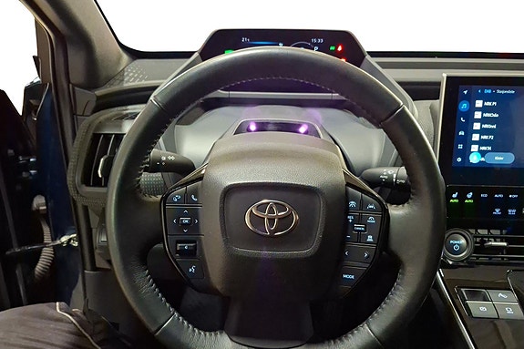 Toyota bZ4X 12 of 25