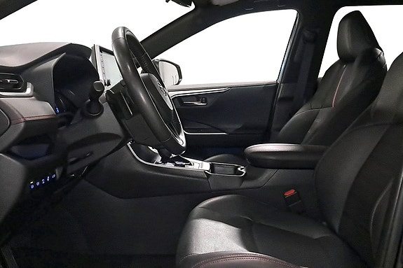 Toyota RAV4 11 of 30