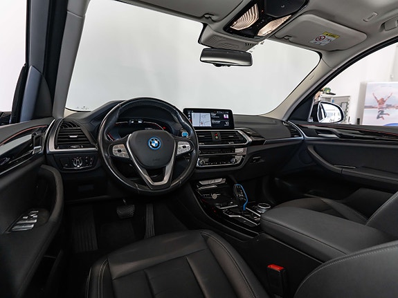 BMW iX3 22 of 30