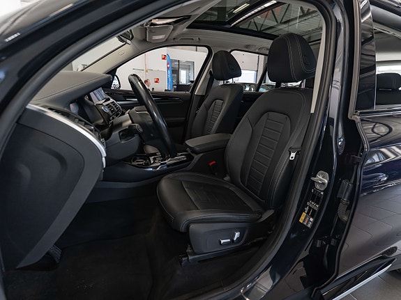 BMW iX3 24 of 30