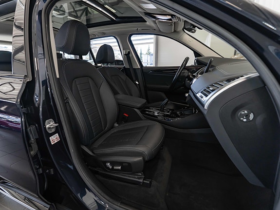 BMW iX3 26 of 30