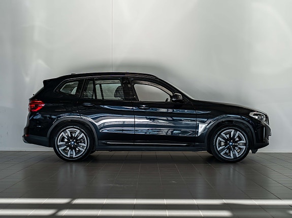BMW iX3 3 of 30