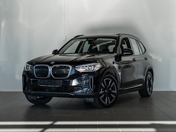BMW iX3 13 of 30