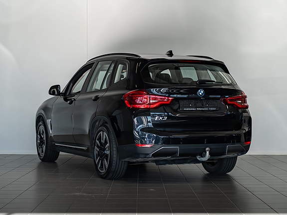 BMW iX3 9 of 30