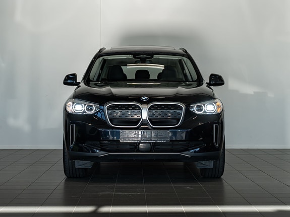 BMW iX3 14 of 30