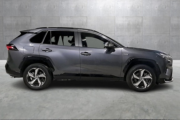 Toyota RAV4 6 of 30